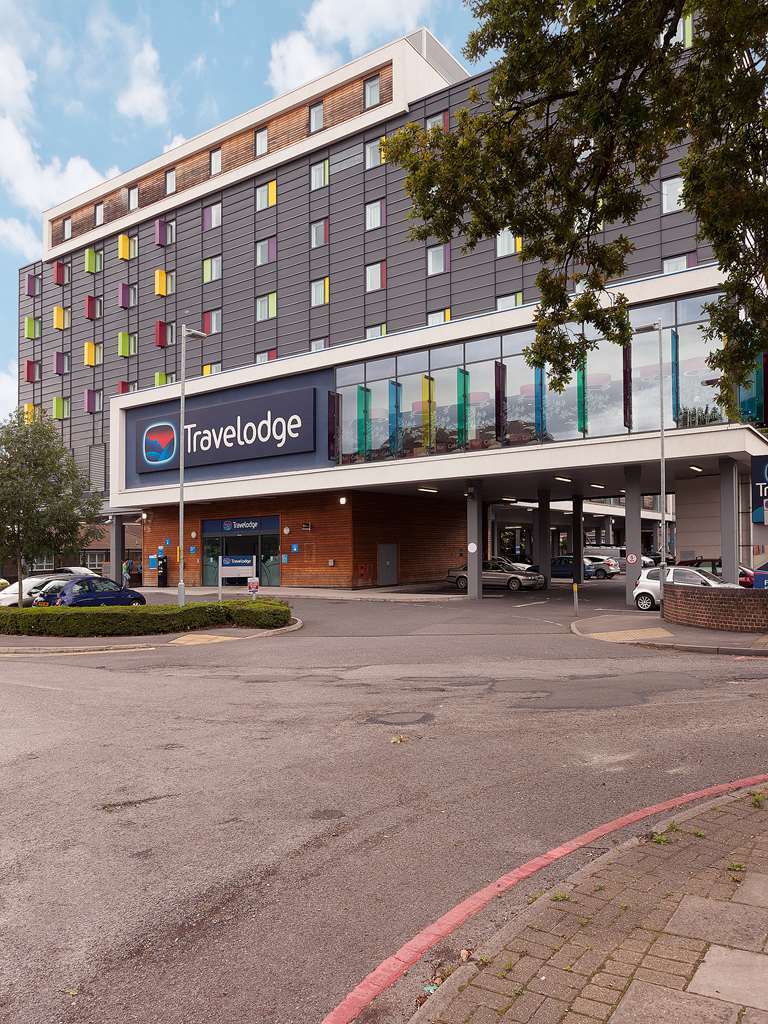 Ibis Budget London Heathrow Central Cranford Exterior photo